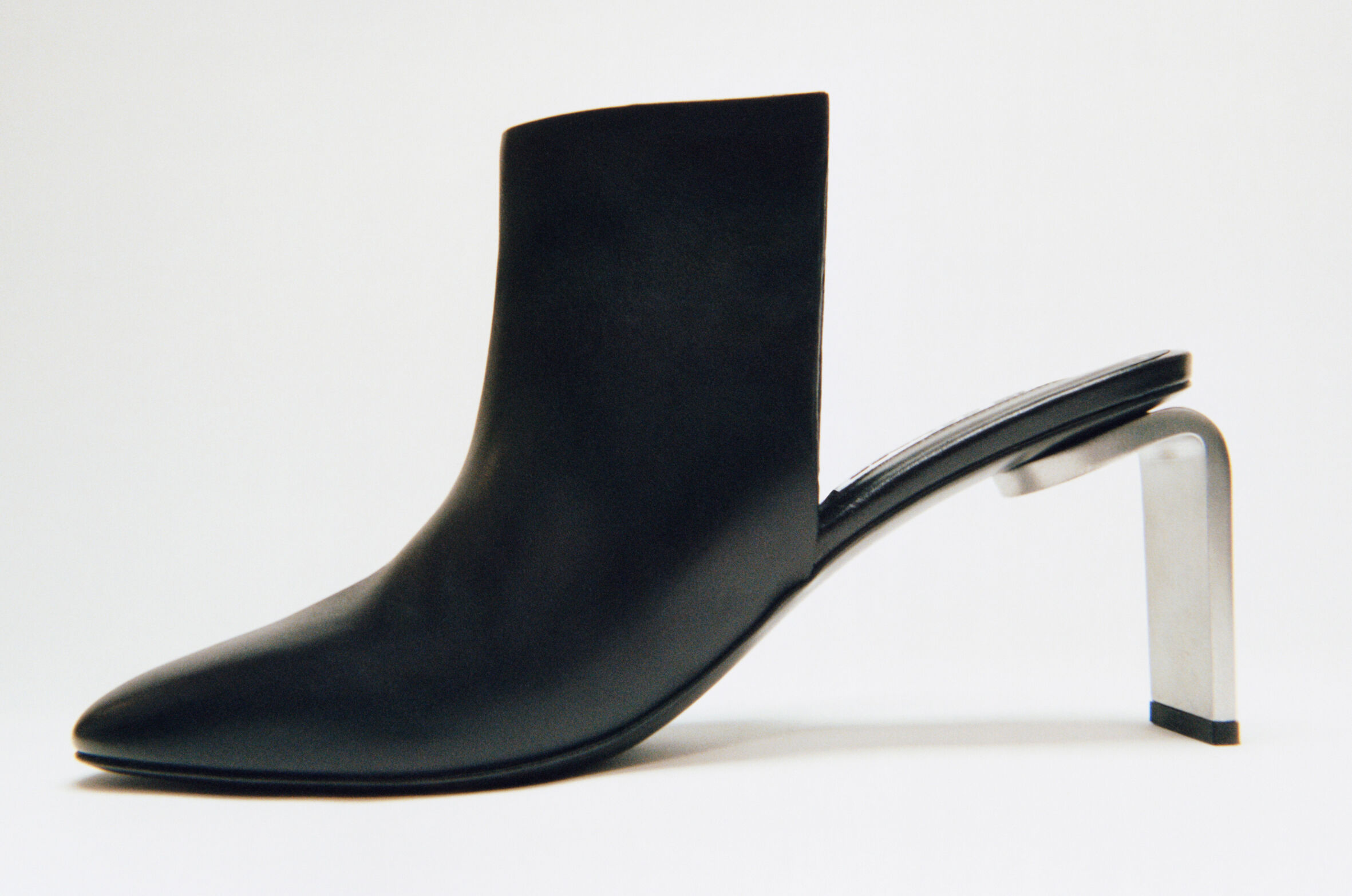 CHRIS RHODESが捉えたJIL SANDER 2022秋冬コレクション